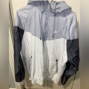 MENS NIKE WINDBREAKER